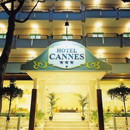 Hotel Cannes - In Pieno Centro Riccione Exterior foto